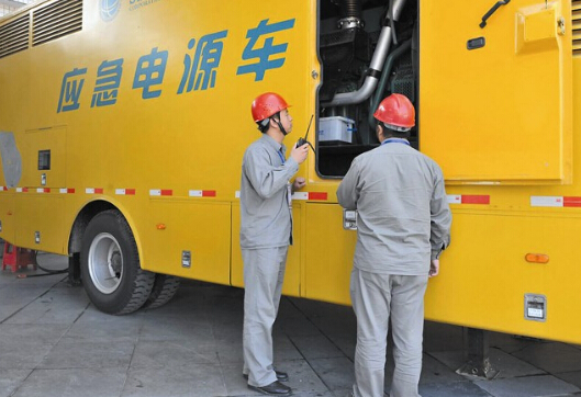 兰坪如何清理被灰尘覆盖的机油散热器？